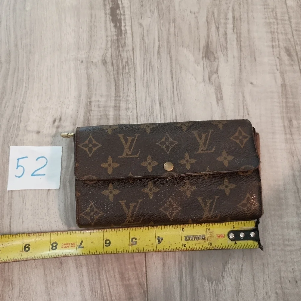 Louis Vuitton Monogram Sarah Long Wallet